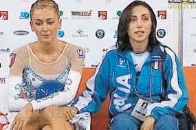 Laura Zacchilli in un esercizio a corpo libero con la fune
